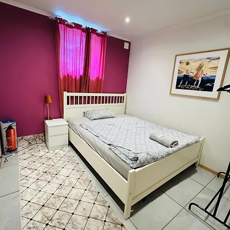 Apartment Three Bedrooms With Free Parking